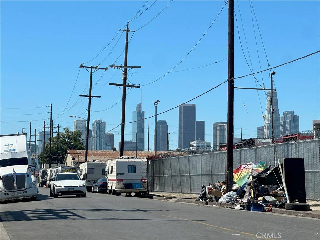 Los Angeles, CA 90021,1226 Hooper AVE