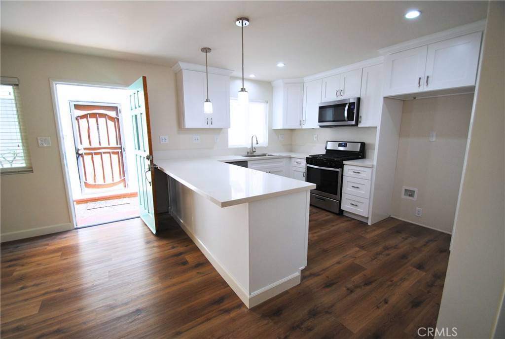 Sunset Beach, CA 90742,16342 N Pacific AVE