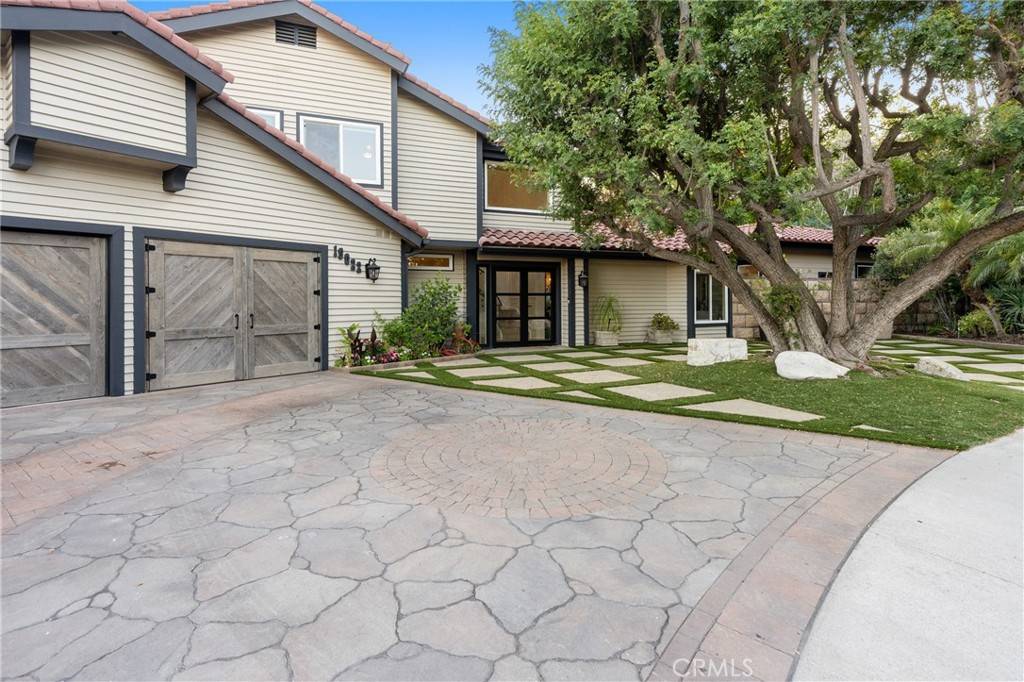 Yorba Linda, CA 92886,19022 Shamrock LN