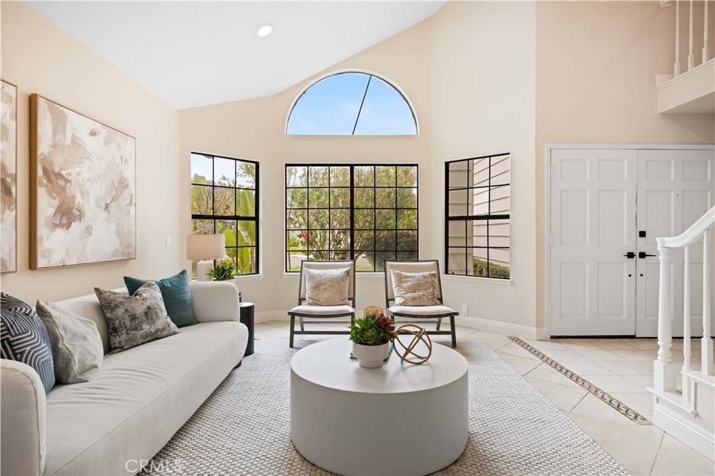 Irvine, CA 92614,20 Chenile