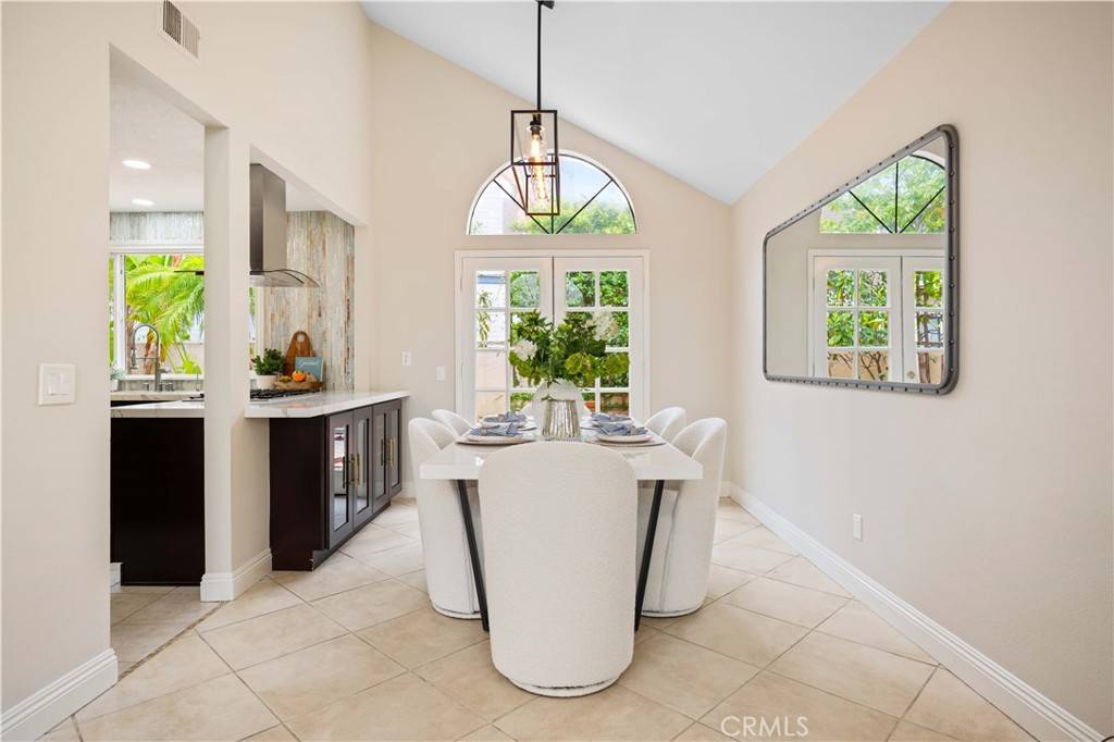 Irvine, CA 92614,20 Chenile