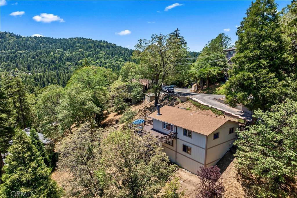 423 Thousand Pines RD, Crestline, CA 92325