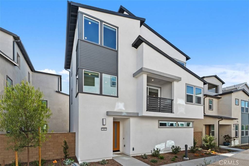 145 Sora, Irvine, CA 92618