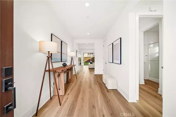 Irvine, CA 92618,312 Brimwood