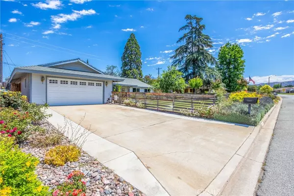 Calimesa, CA 92320,384 Sandalwood DR