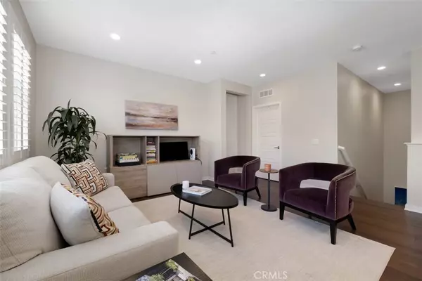 Lake Forest, CA 92630,28 Poppy