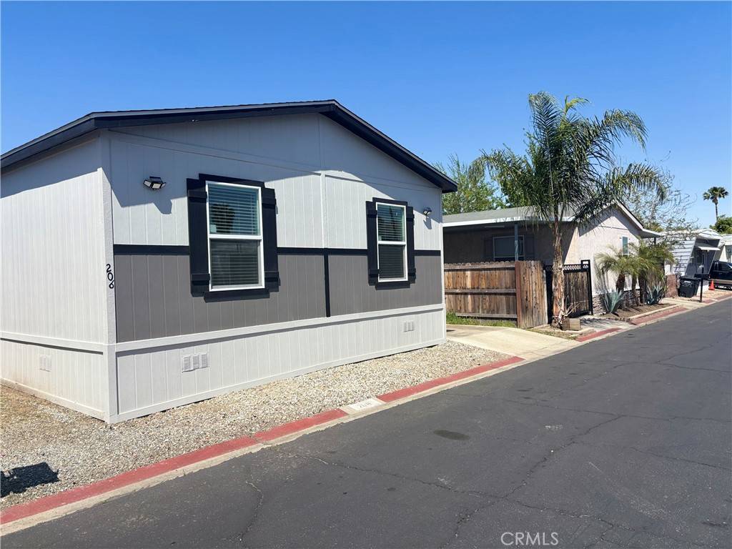 1097 N State ST #206, Hemet, CA 92543