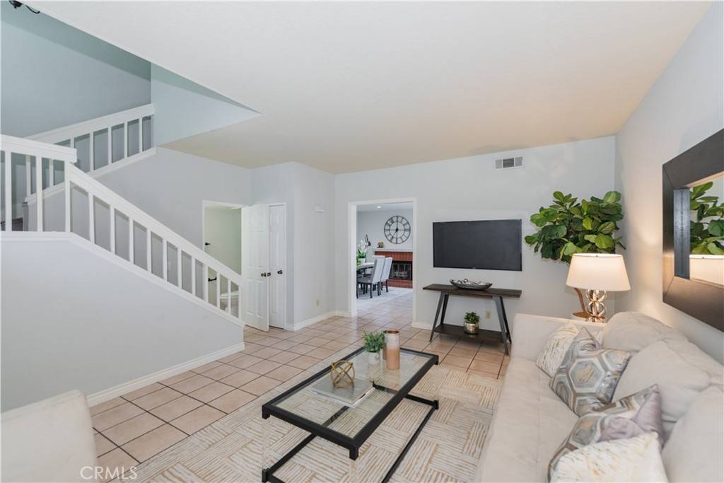 Irvine, CA 92620,218 Monroe #111