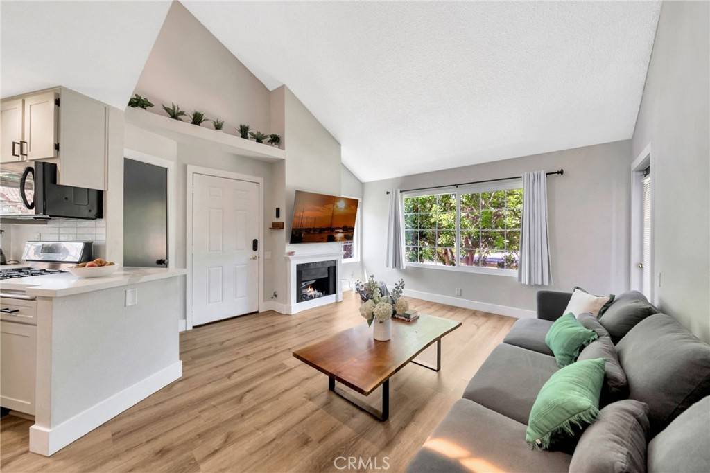 Lake Forest, CA 92679,18940 Canyon Hill Dr.