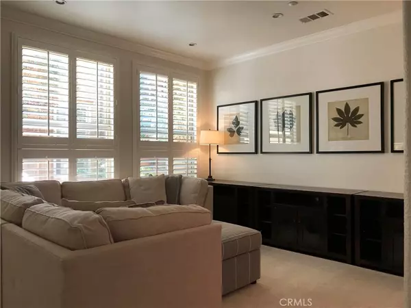 Irvine, CA 92620,89 Winding WAY