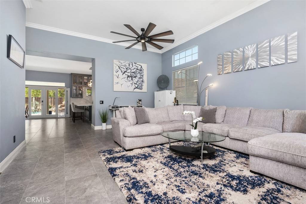 Perris, CA 92570,185 Alabaster LOOP
