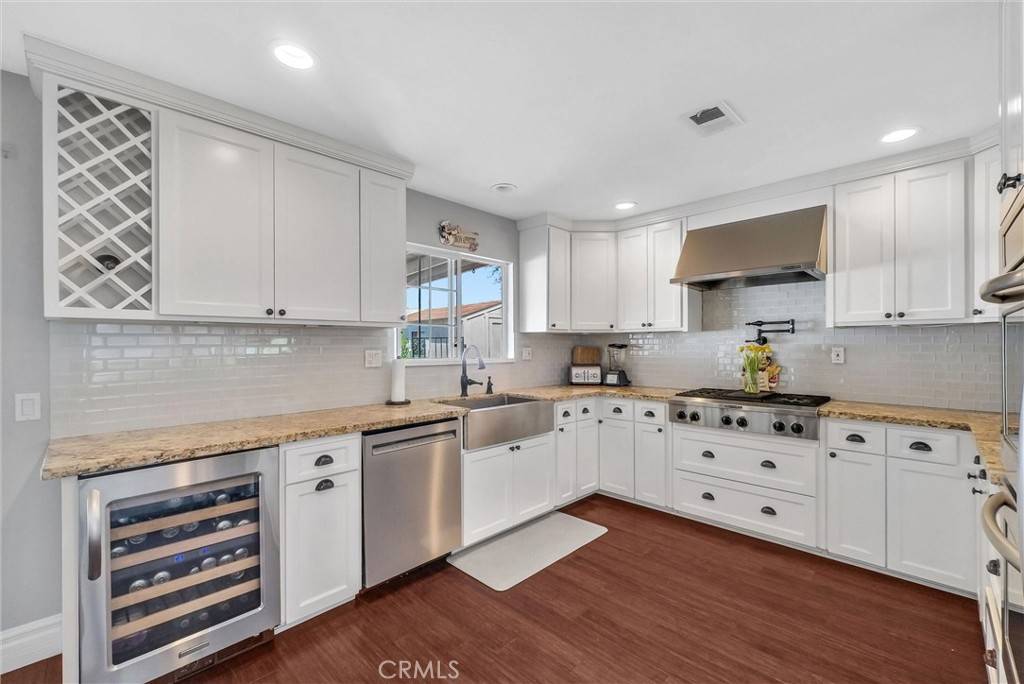 2622 S Pacific AVE, Santa Ana, CA 92704