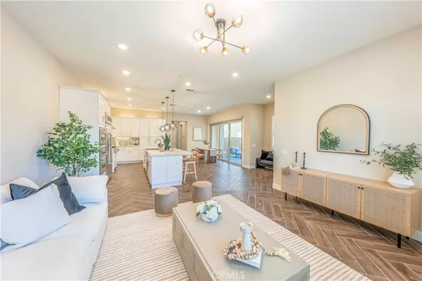 Irvine, CA 92618,143 Interval