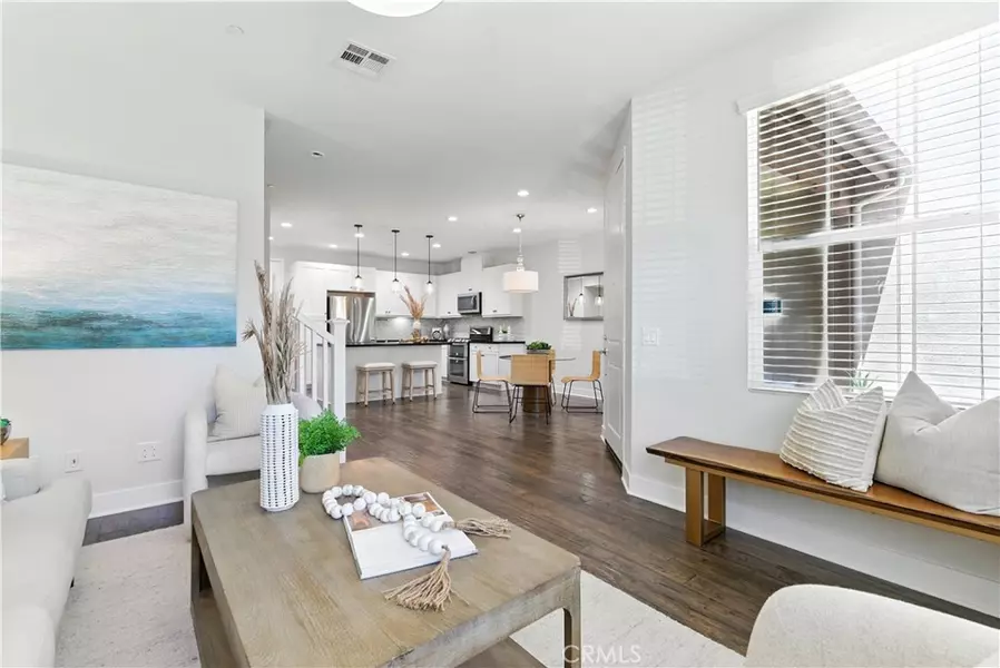 28 Sembrio ST, Rancho Mission Viejo, CA 92694