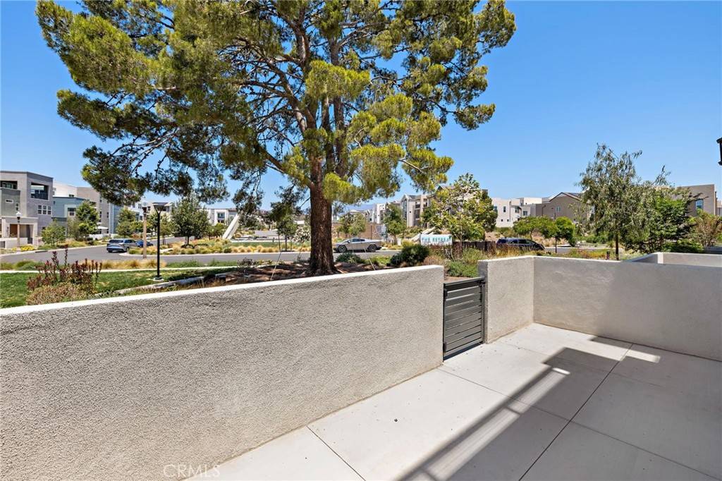 Irvine, CA 92618,127 Biome
