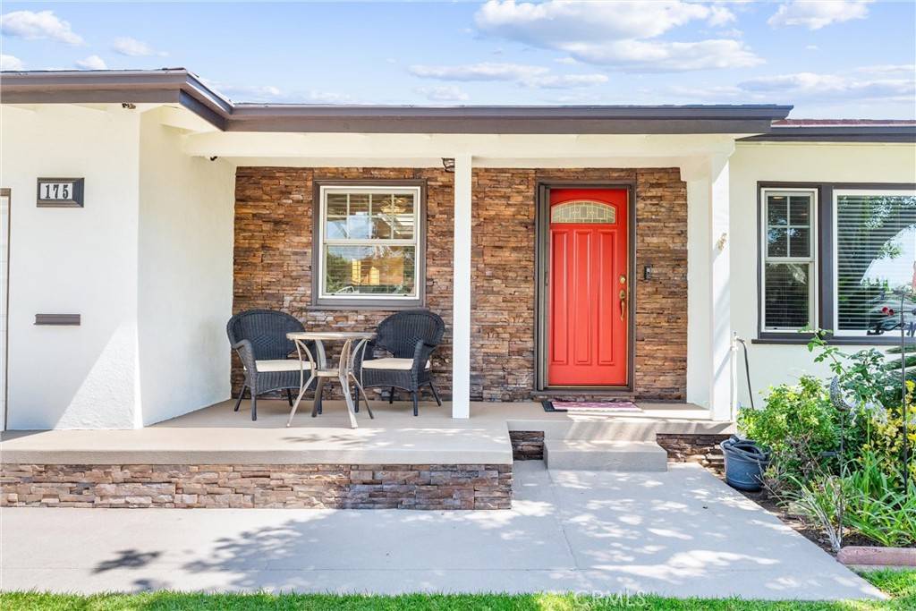 Tustin, CA 92780,175 Orangewood LN