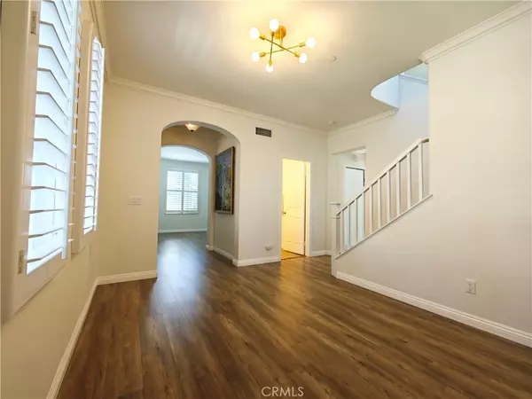 Irvine, CA 92603,23 Bower Tree