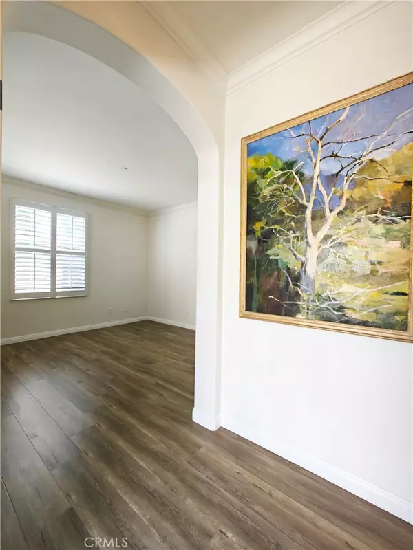 Irvine, CA 92603,23 Bower Tree