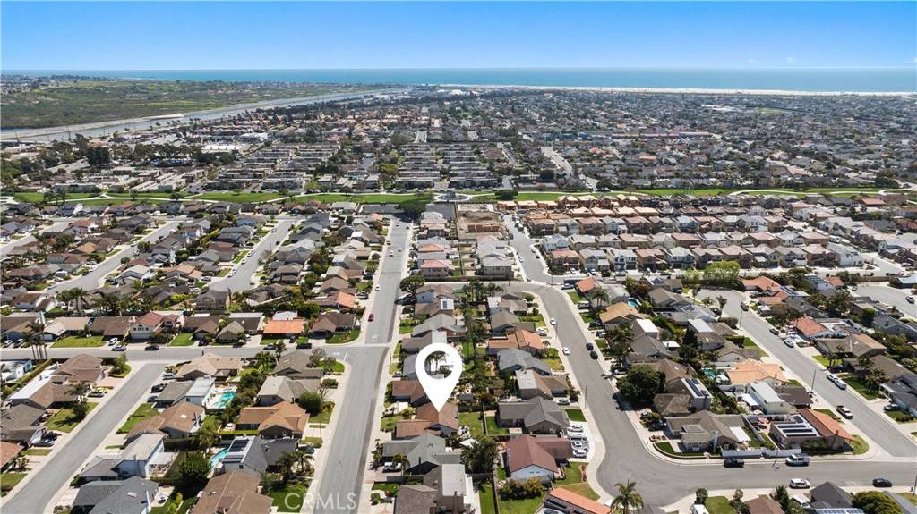 Huntington Beach, CA 92646,21041 Strathmoor LN
