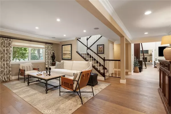 North Tustin, CA 92705,9911 Overhill DR