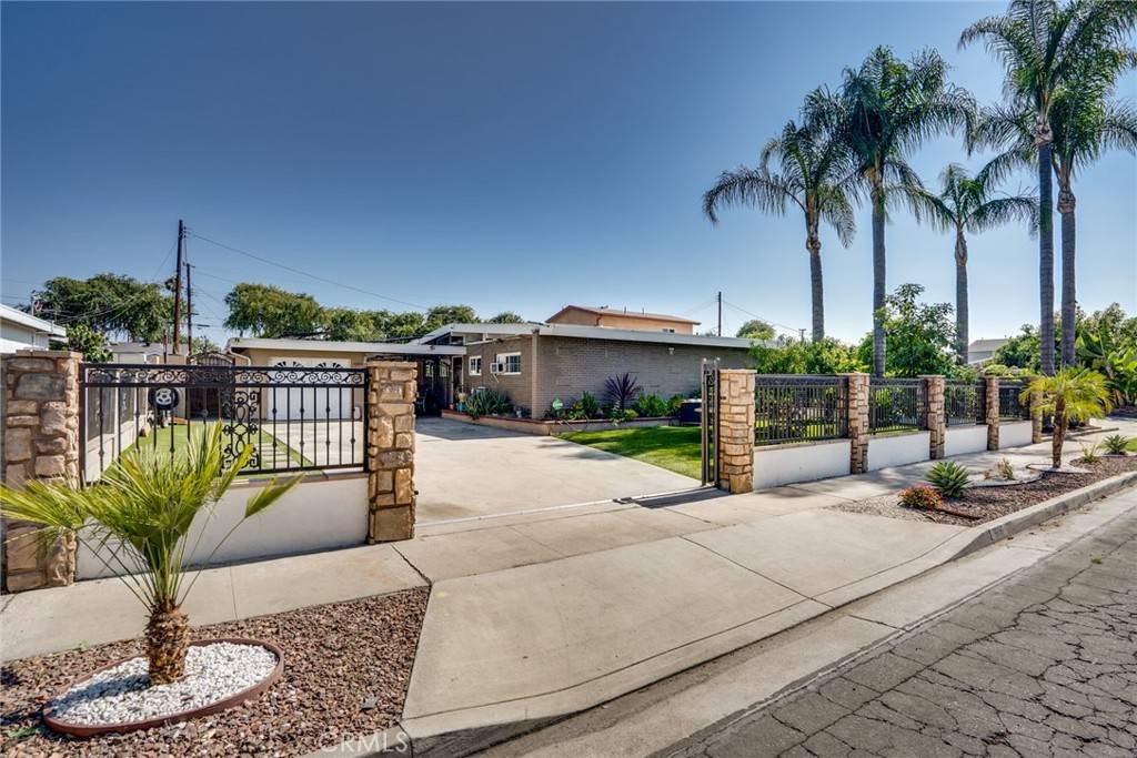 506 W Rosslynn AVE, Fullerton, CA 92832
