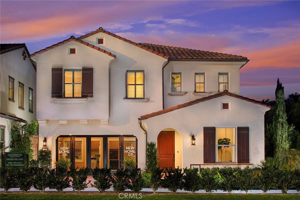 111 Oakstone, Irvine, CA 92618