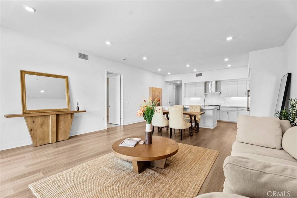 Irvine, CA 92612,1505 Rivington