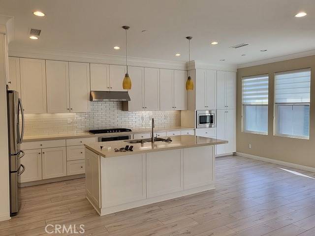 Irvine, CA 92620,121 Waterleaf