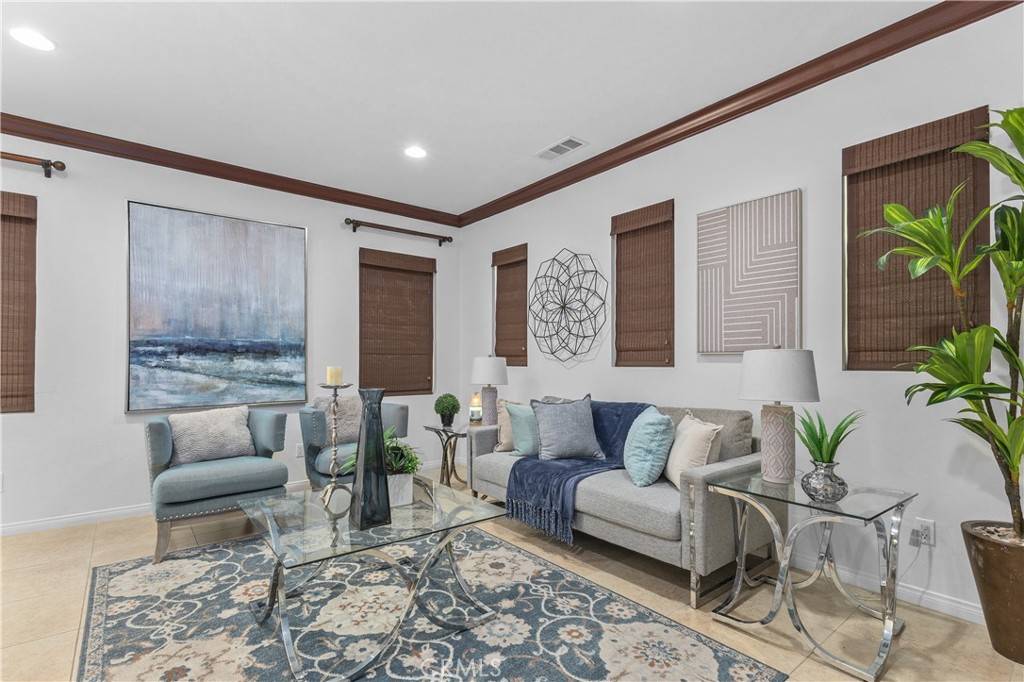 Irvine, CA 92618,41 Keepsake