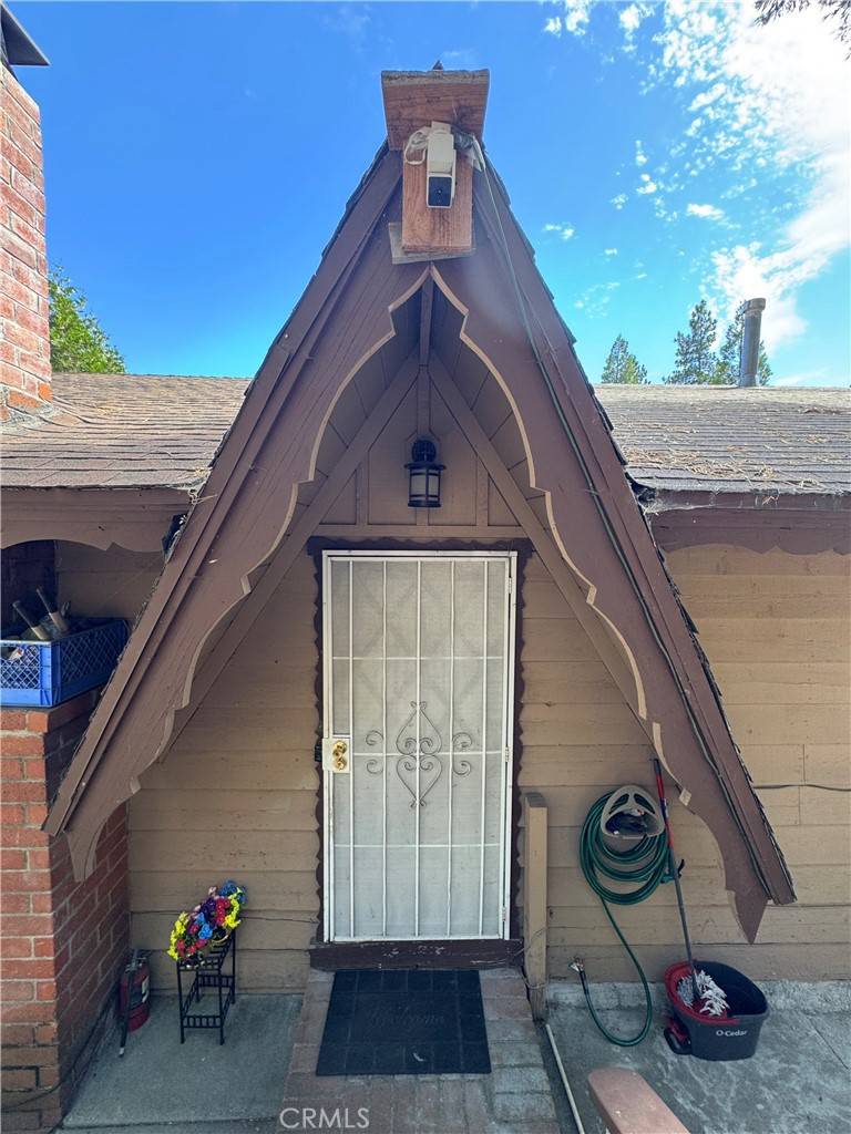 Crestline, CA 92325,23789 Zuger