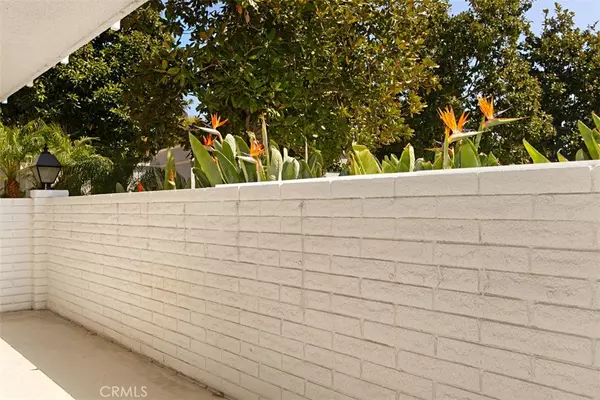 Laguna Woods, CA 92637,680 Via Alhambra #D