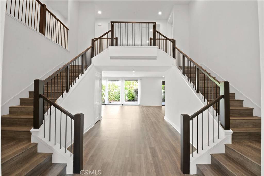 Irvine, CA 92618,54 Owl LN