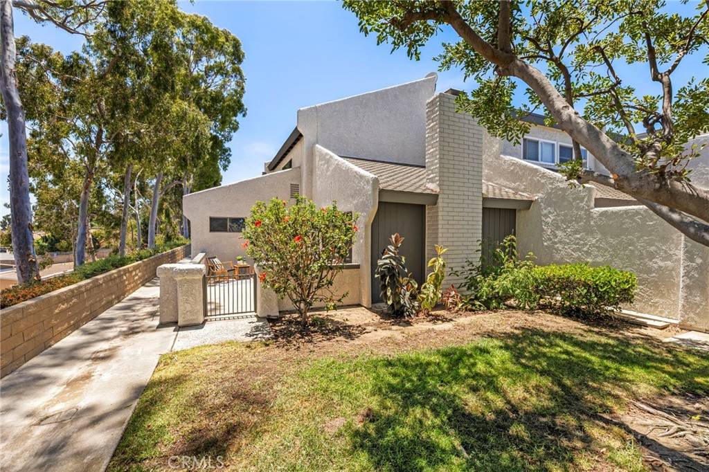 Huntington Beach, CA 92646,18714 Maplewood Cir