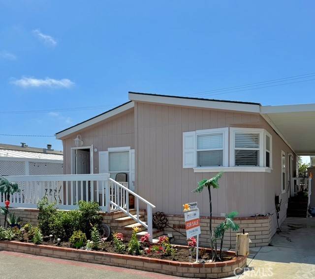 Huntington Beach, CA 92647,6301 Warner AVE #40