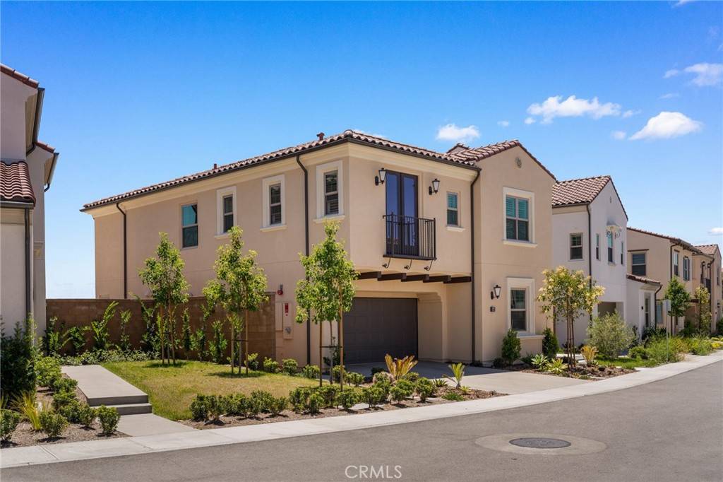 Irvine, CA 92618,246 Canterbury