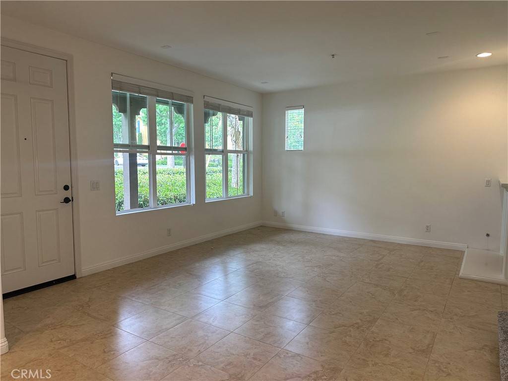 Irvine, CA 92603,21 Nightshade