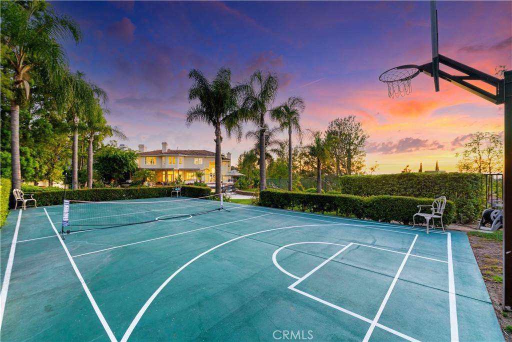 Anaheim Hills, CA 92808,8125 E Oxley CT