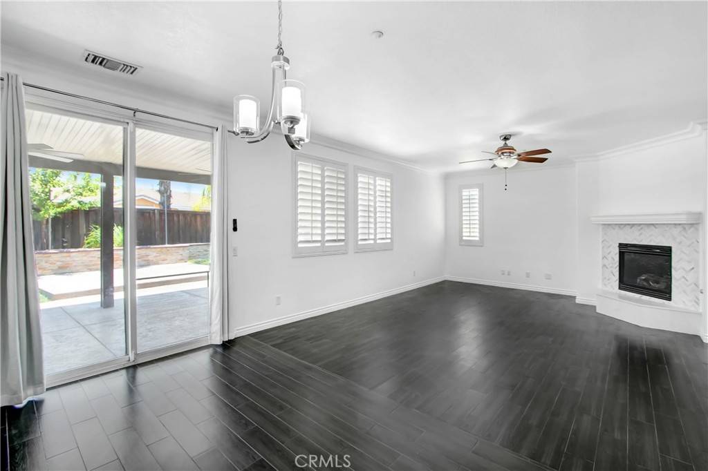 Lake Elsinore, CA 92532,41032 Crimson Pillar LN