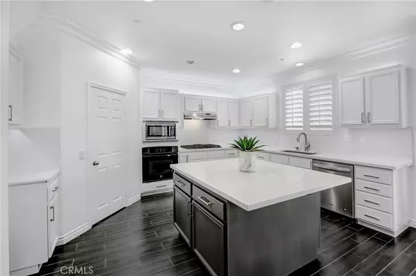 Lake Elsinore, CA 92532,41032 Crimson Pillar LN