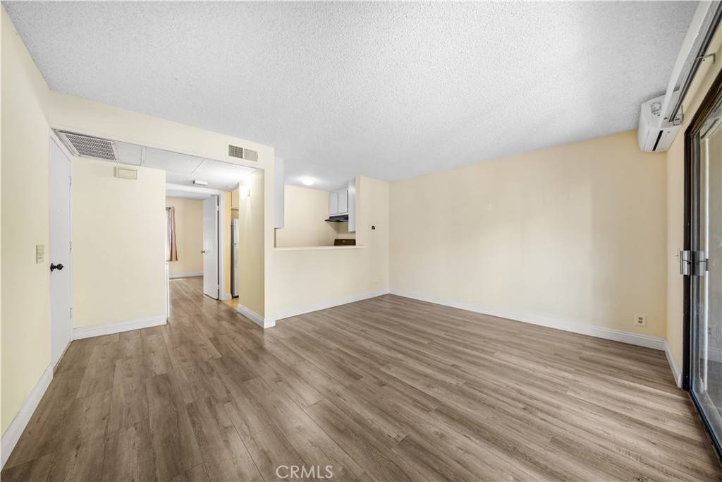 Irvine, CA 92618,208 Orange Blossom #24