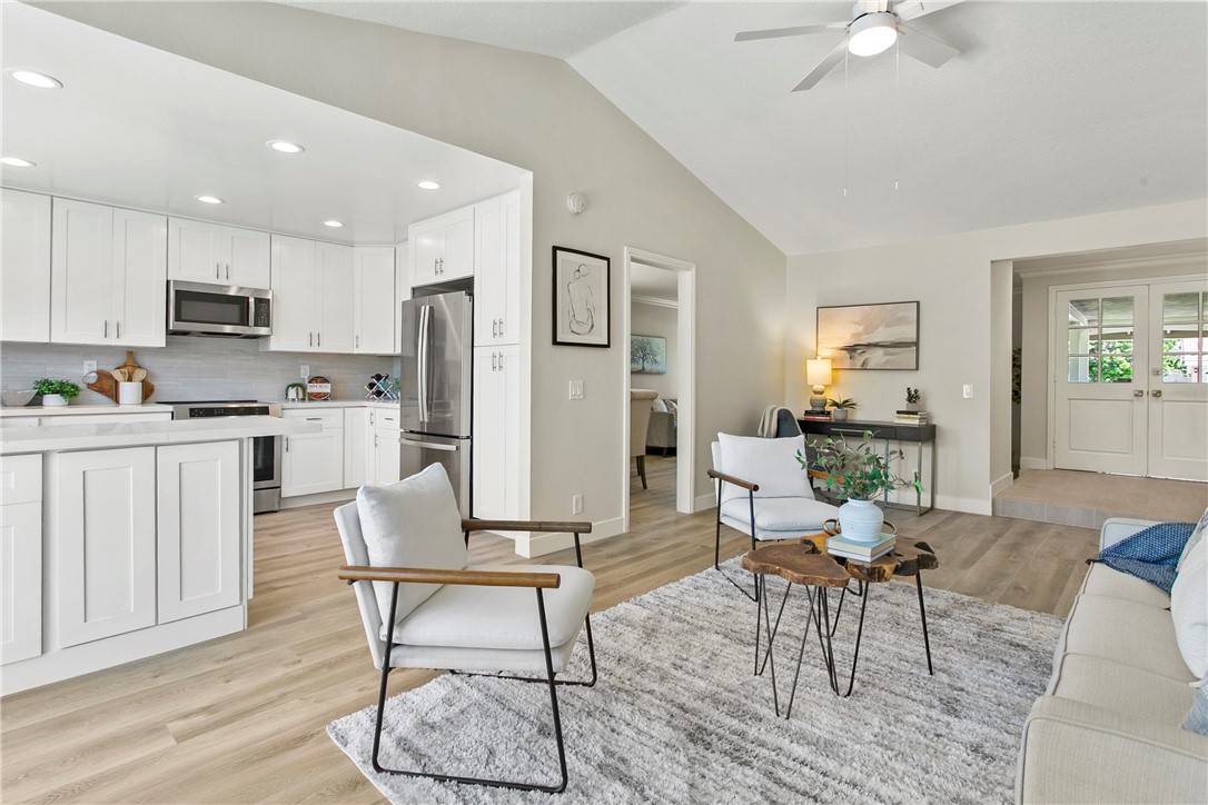 Santa Ana, CA 92704,2517 W Central AVE