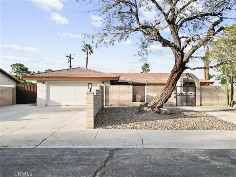 3190 E Vincentia RD, Palm Springs, CA 92262