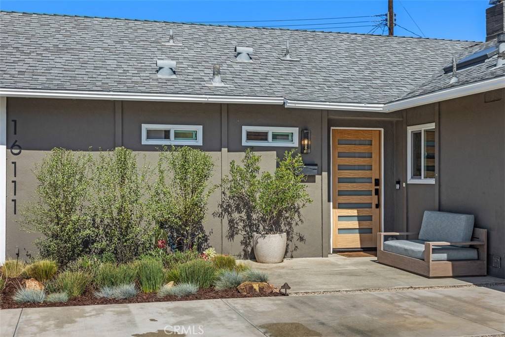 Huntington Beach, CA 92649,16111 Birdie LN