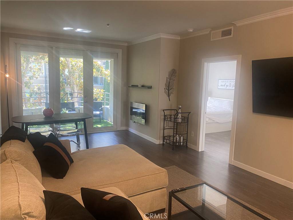 Irvine, CA 92612,2233 Martin #208