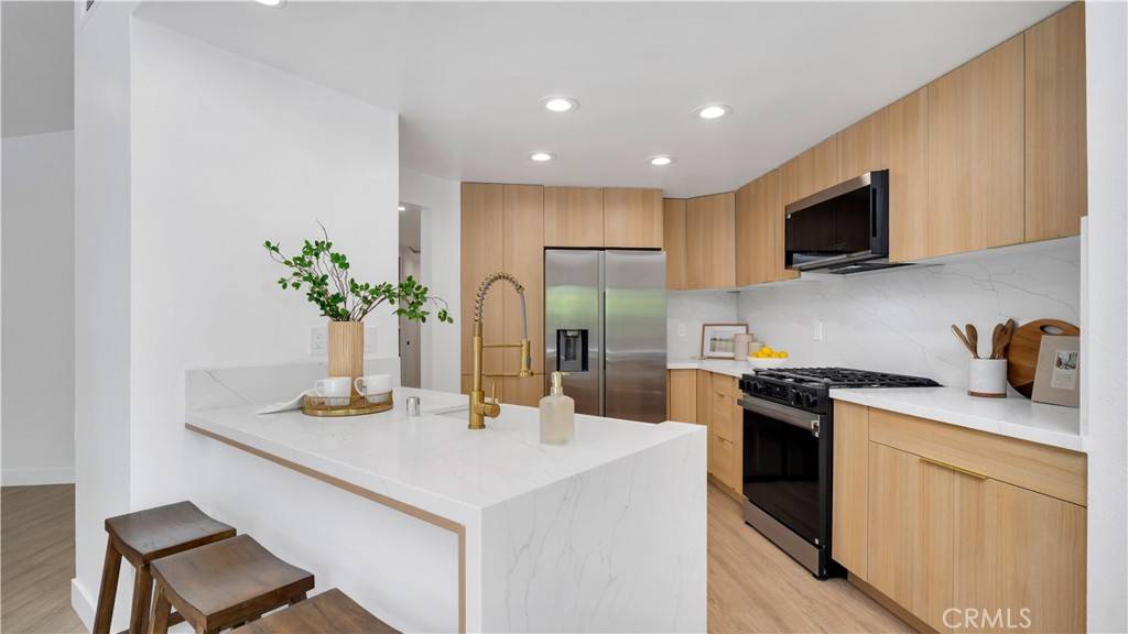19081 Wildwood CIR, Lake Forest, CA 92679