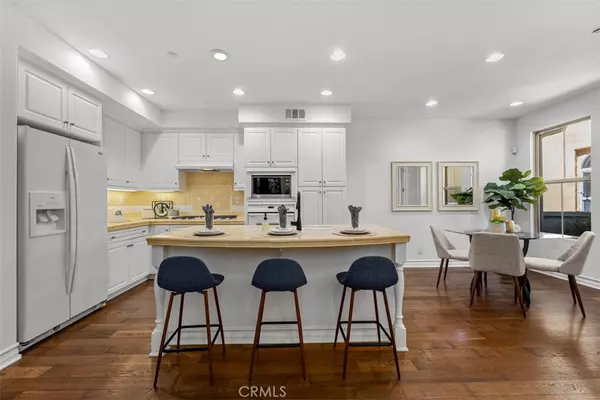 180 Guinevere, Irvine, CA 92620