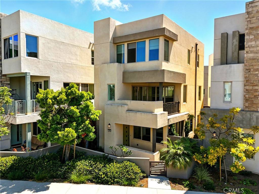 Irvine, CA 92618,186 Stellar