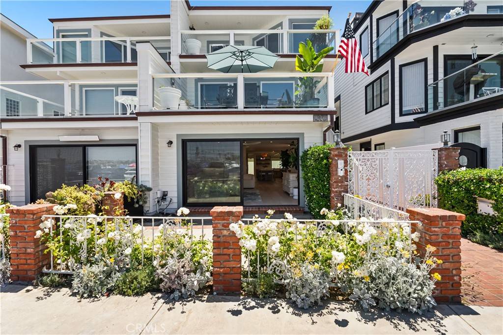 1817 W Bay AVE #A, Newport Beach, CA 92663