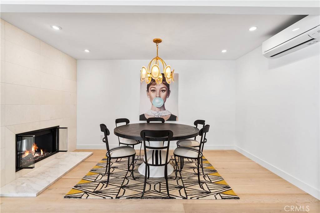 Newport Beach, CA 92663,1817 W Bay AVE #A