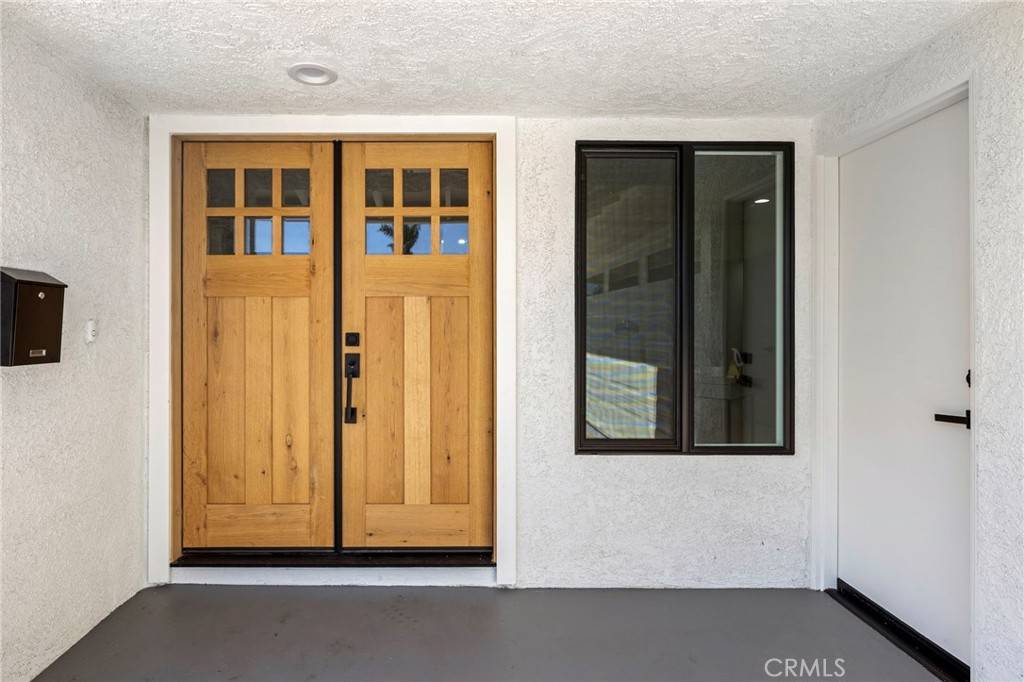 Huntington Beach, CA 92647,6852 Vista Del Sol DR